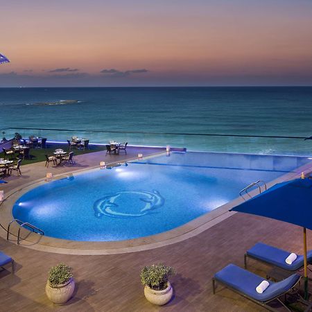 Hilton Alexandria Corniche Hotel Instalações foto The pool at the hotel