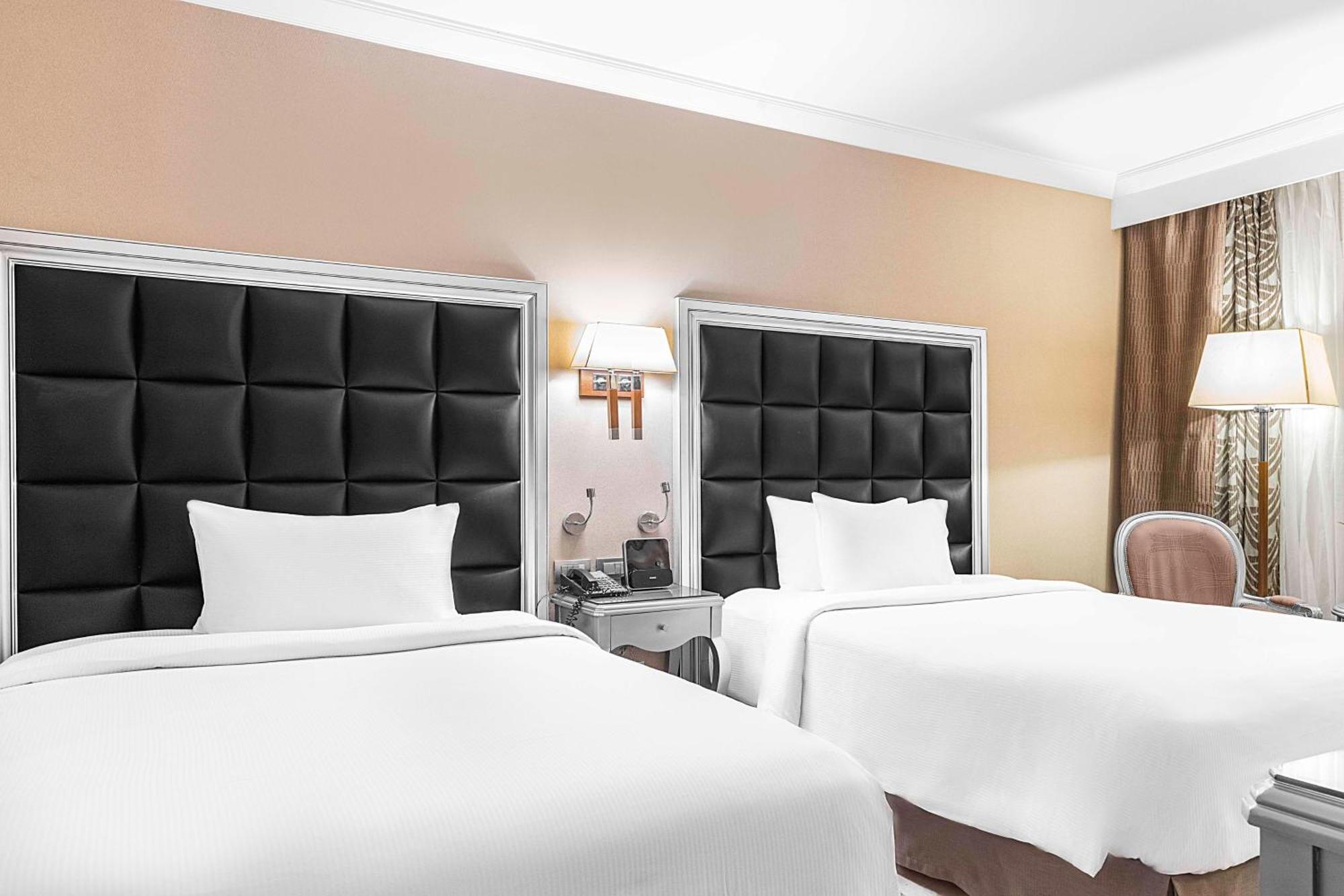 Hilton Alexandria Corniche Hotel Exterior foto Deluxe Room